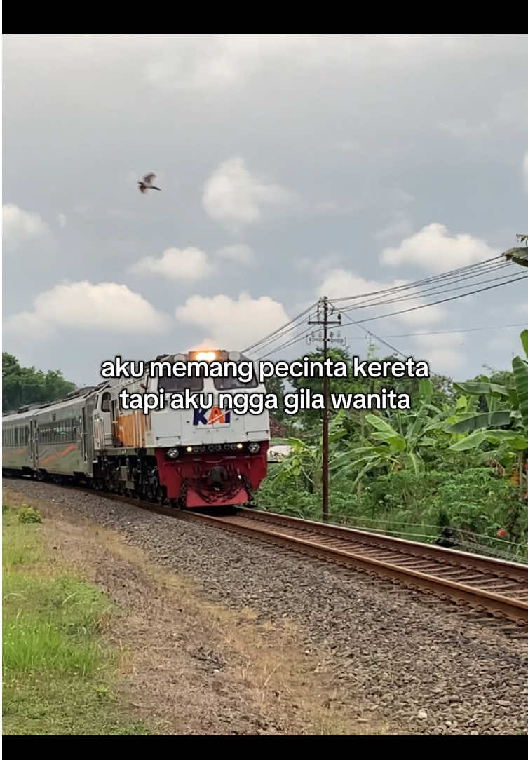 #hanting #keretaapiindonesia #masukberandafyp #fypage 