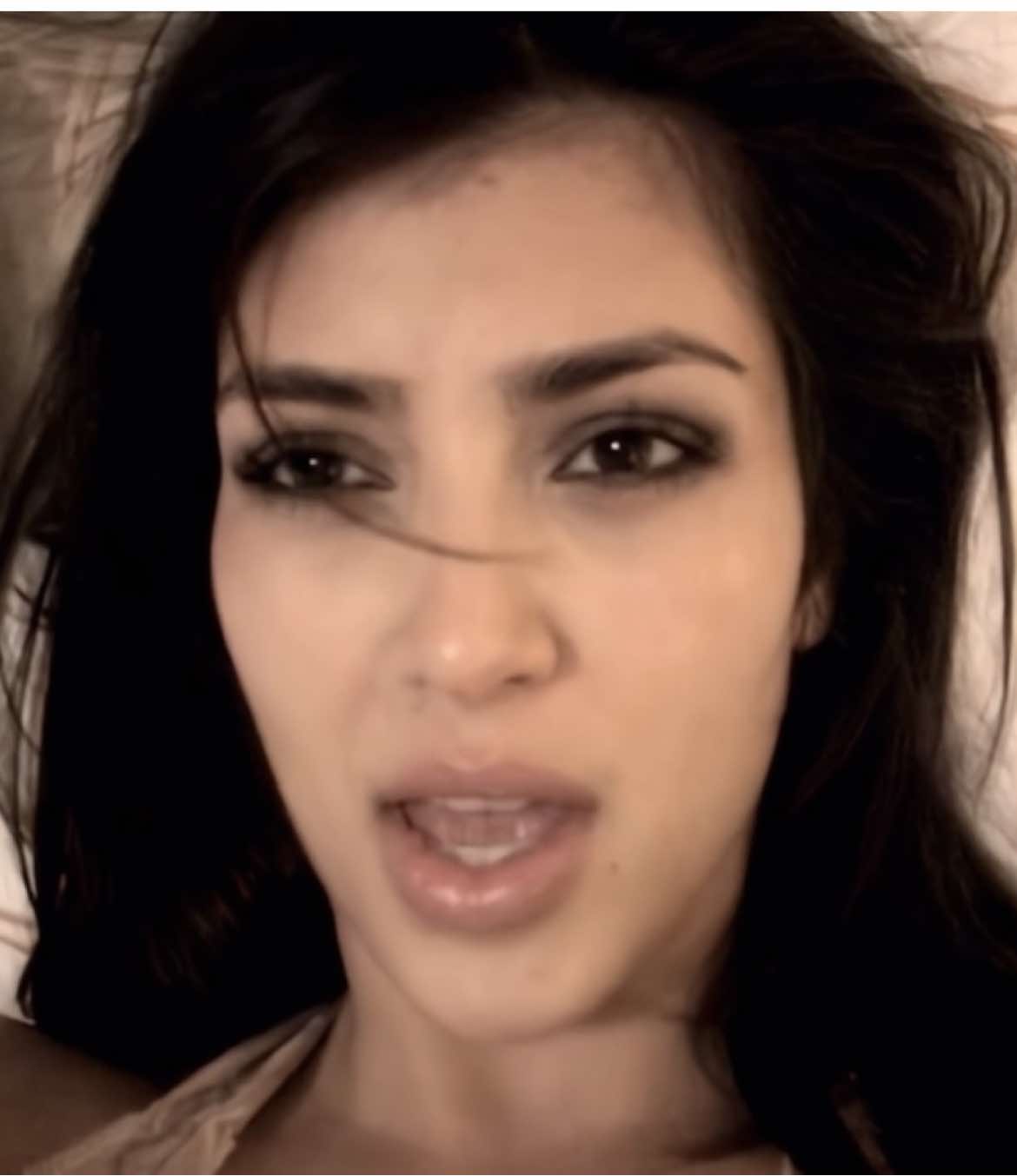 jaw was swingingggg #kimkardashian #leaked #parishilton #fyp #bibleofpop 