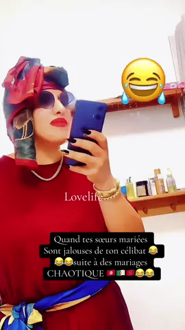 Pourquoi tu veux que je me marie alors que toi t’es en plein mariage chaotique ?😂😂😂#pourtoii #fyp #foryoupage❤️❤️ #foryou #funnytiktok 