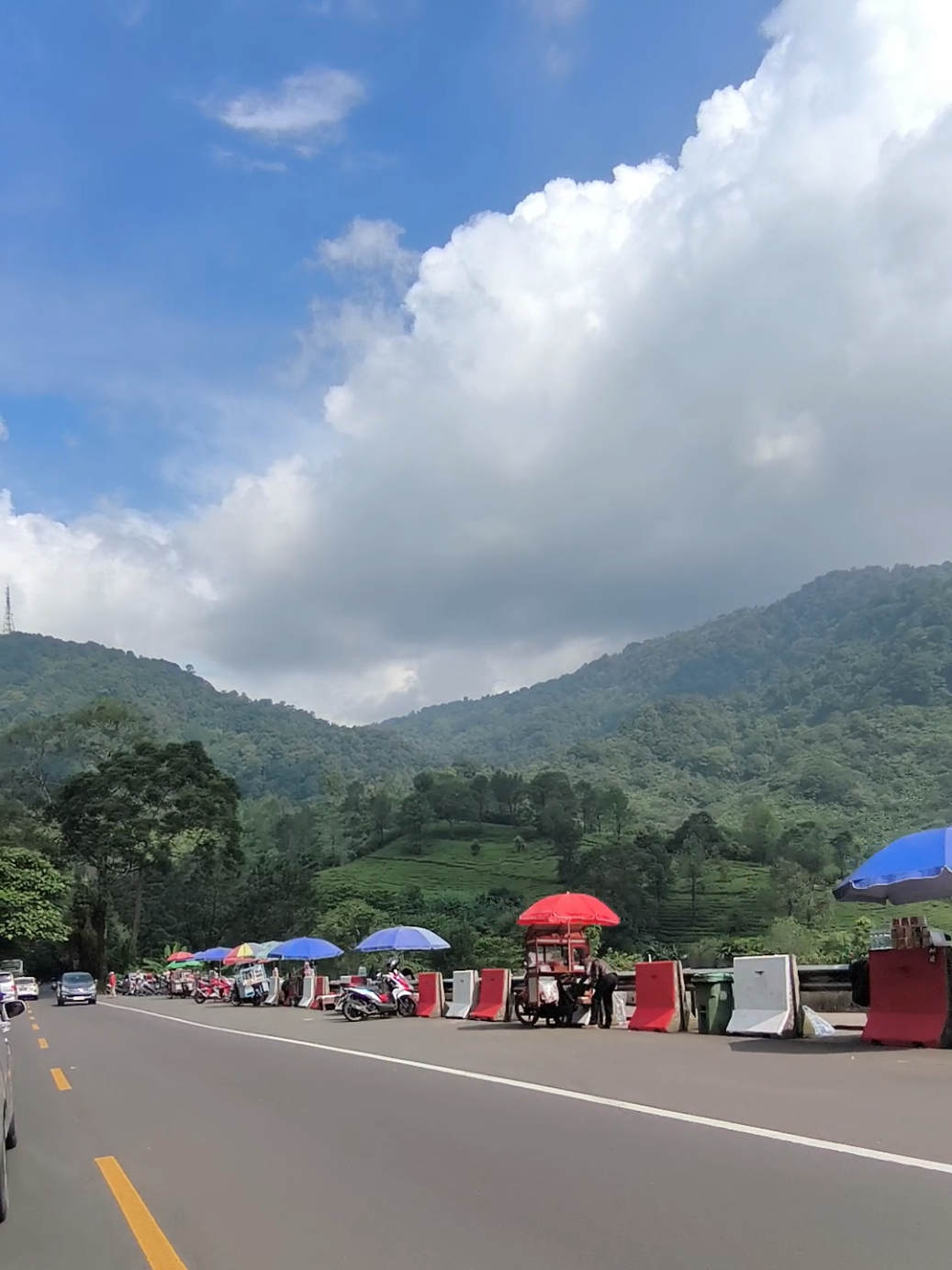 siapa yang kalo libur jalan jalan nya ke puncak?  #seputarbogor #pocox7pro #puncakbogor #viral 