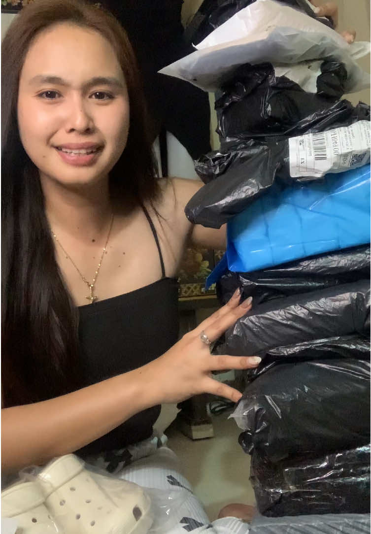 UNBOXING MY FREE SAMPLE GRABEEEE KADAGHAN NABA ANI THANKYOU SO MUCH LORD😇🙏