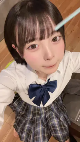 女子のカーディガンって何色がいちばんかわいいと思う？