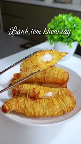 Đu trend như vầy là thành công chưa mn??? #nauancungtiktok #banhtomkhoaitay #mituoiyonyon #bepcotien 