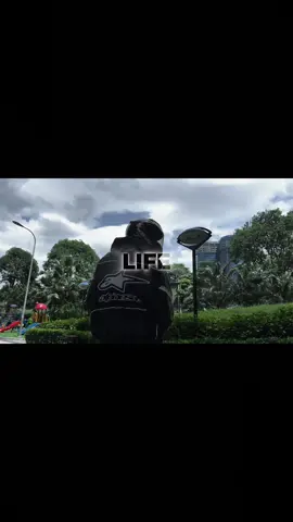 #motorcycle #bikersoftiktok #bikersoftiktok #motorcyclehoodie #redbull #fyp 