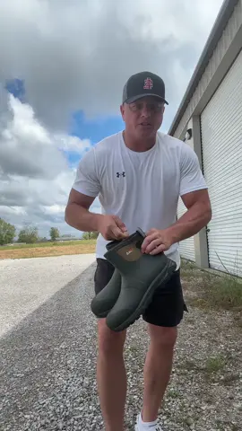 Stop packing those heavy boots. #hunt #hunter #hunterxhunter #farmer #farmlife 