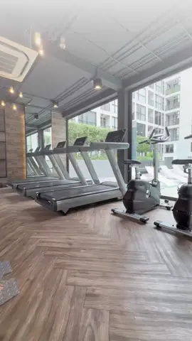 ✅ Facilities First | ส่วนกลางคือจุดขาย . ▪ Boxing Room 🥊 | ห้องมวย ▫ A unique facility for fitness enthusiasts who love combat sports. Perfect for stress relief and keeping fit. ▫ สิ่งอำนวยความสะดวกที่ไม่เหมือนใคร ตอบโจทย์สายออกกำลังกายและคนที่ชอบกีฬาต่อสู้ ช่วยทั้งเผาผลาญและคลายเครียด ▪ Co–Working Space 💻 | พื้นที่ทำงานร่วม ▫ Flexible working zones with high-speed internet, ideal for digital nomads and professionals. ▫ พื้นที่ทำงานที่ออกแบบมาเพื่อวิถีการทำงานยุคใหม่ รองรับทั้งฟรีแลนซ์และคนทำงานประจำ ▪ Co–Kitchen 🍳 | ครัวส่วนกลาง ▫ A shared cooking space for residents who enjoy cooking and socializing. ▫ ครัวส่วนกลางที่เอื้อให้คนรักการทำอาหารได้พบปะ แบ่งปัน และสร้าง community ภายในโครงการ ▪ Saltwater Swimming Pool 🏊‍♂️ | สระว่ายน้ำระบบเกลือ ▫ Healthier swimming with less chlorine, offering a relaxing and skin-friendly experience. ▫ สระว่ายน้ำระบบเกลือเพื่อสุขภาพ ว่ายสบาย ไม่ระคายผิว พร้อมบรรยากาศผ่อนคลาย ▪ Fitness Room / Gym 💪 | ห้องออกกำลังกาย ▫ Fully equipped gym for cardio and strength training. ▫ ห้องฟิตเนสพร้อมอุปกรณ์ครบ ตอบโจทย์ทุกสายออกกำลังกาย ============= . ส่วนกลางที่ขับเคลื่อนด้วยไลฟ์สไตล์ คือสิ่งที่ทำให้โครงการนี้โดดเด่น ไม่ใช่แค่ฟิตเนสมาตรฐาน แต่ยังมี Boxing Room และ Co–Kitchen ที่ตอบโจทย์การใช้ชีวิตยุคใหม่ ดึงดูดทั้งผู้ซื้อและผู้เช่าได้จริง ============= ✅ Summary | สรุป . FLEXI Sathorn–Charoennakorn isn’t just a Bangkok property for sale — it’s where community, wellness, and modern living meet. . FLEXI Sathorn–Charoennakorn ไม่ใช่เพียงคอนโดขายในกรุงเทพฯ แต่คือโครงการที่ส่วนกลางคือหัวใจหลัก ผสมผสานทั้งสุขภาพ ไลฟ์สไตล์ และการสร้างคอมมูนิตี้ในที่เดียว ============= 📞 Contact Connected Property | ติดต่อ Tel: 094-639-6415 Line official: @conp159 Whatsapp: +66946396415 (Bangkok, Thailand) WeChat ID: nop2907 🌐 https://www.openlink.co/conp.159 ============= #connectedproperty #BangkokCondo #BangkokPropertyForSale #BangkokInvestment #CondoNearBTS #BuyCondoInBangkok #BangkokCondoForSaleForForeigners #BangkokCondoLiving #ICONSIAM #SathornCondo