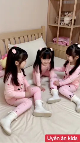 Combo 2-3 Set Bộ Dài Tay Thu Đông Dễ Thương ( Họa Tiết Chuột Mickey- Vịt Donal) Ms 020 Dành Cho Bé Gái 9-32kg Chất Liệu Cotton Mềm Mịn Thoáng Mát #quanaotreem #thoitrangtreem #quanbochobe #bothudongchobe #xh 