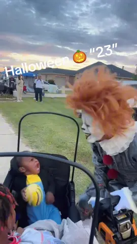 Funny Halloween Kids Scare Prank 😂 #funny #spirithalloween #scare #jumpscare #fail #humor #reaction #kids #children #halloween2024 #🤣🤣🤣 