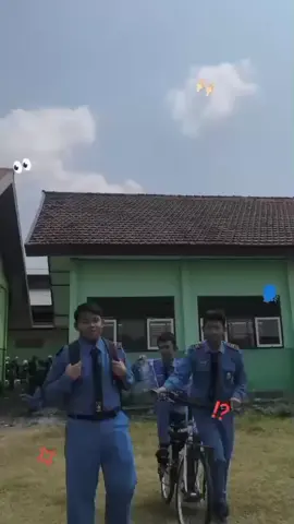 ✨ Setiap suara punya arti, setiap pilihan menentukan masa depan OSIS kita! Paslon 03 hadir dengan ide-ide segar, semangat kebersamaan, dan visi untuk menjadikan OSIS SMKN 1 Nganjuk Masa Bakti 2025/2026 lebih inovatif, aktif, dan bermanfaat untuk seluruh siswa. 🌟 Kami percaya bahwa OSIS bukan hanya organisasi, tetapi juga rumah bagi aspirasi, kreativitas, dan persatuan seluruh warga sekolah. Dengan kerja sama kita semua, mari wujudkan SMKN 1 Nganjuk yang lebih maju bersama Paslon 03! 💪🔥 @smknegri1nganjuk @osis.kbw_smeksa #Paslon03 #OSIS2025 #SMKN1Nganjuk #pemilihanketuosis #suarademokrasi  @osiskamandika 