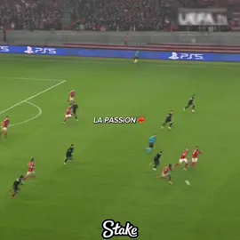 La passion ❤️‍🔥 des defenseurs  epic moments #football #micoldsoneditfoot #challenge #theartofdefending #teamfx🇭🇹 