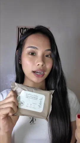 girl, finally a good pang double cleanse from @Absidy Beauty na PACK OF 2 na make up remover wipes! 🥹
