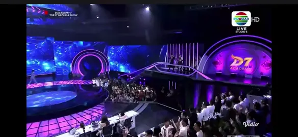 Penampilan zahra,arbil, naldy dan nazwa malam ini full komentar, semua lagu ngebit disikat mereka wah keren bgt cuy😍 #promoseruweekend #fyp #tikokpelitfyp #viral @Indosiar @da7_zahrasima01 
