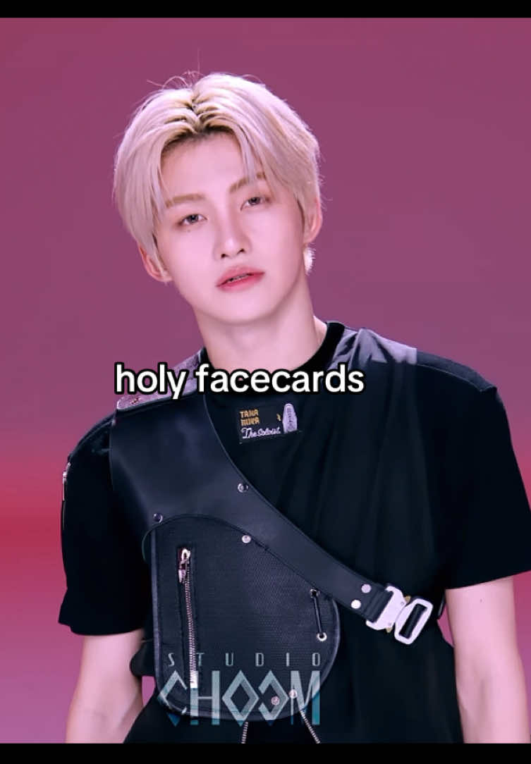 JIHOON LOOKIN A LITTLE TOO EXTRA FINE THIS ERA #fyp #foryou #tws #247withus #투어스 #shinyu #dohoon #youngjae #hanjin #jihoon #kyungmin #newmusic #HeadShouldersKneesToes 