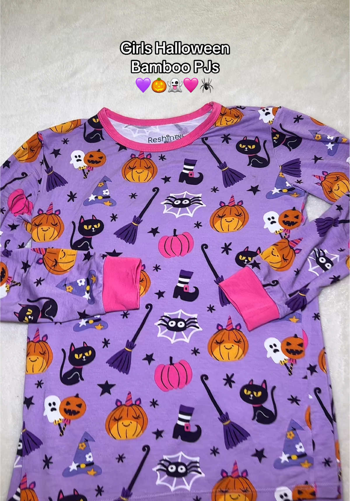 ADORABLE!! The comfiest cutest pjs  for Halloween for your littles!💜🎃🩷 @babee Reshinee Shop #halloweenpjs #kidspjs #tiktokshopcreatorpicks #bamboopajamas #fallfreshness 