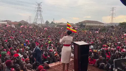 First Lady Barbie Kyagulanyi speaks #BobiWineNomination #fyp #uganda #ugandatiktokers #viralvideos 