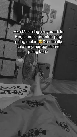Aku rinfusi duniaaku yang dulu,tapi Aku juga sanggat menikmati duniaku yang sekarang🥹🥹