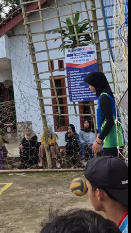 jump serve ladoer #volyputri #volytarkam #voliputriindonesia 