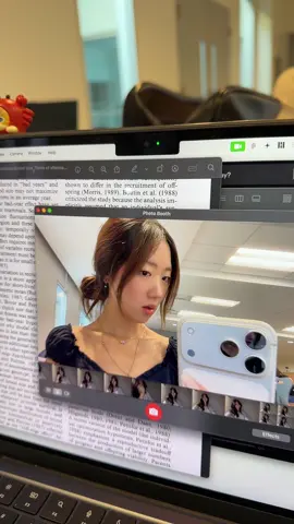 why’d it start glitching like that #iphone17promax #iphone17 