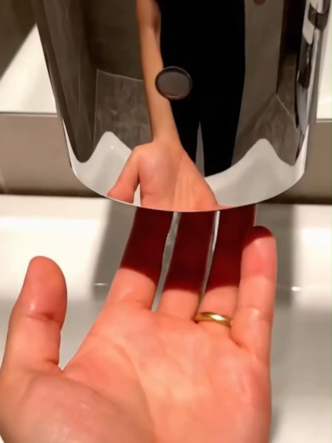 Watch till the end, it turned out this wasn't hand sanitizer after all.(Genenrated by DreamFace AI video) #dreamface #cutekitty #kitty #cat #kittycat #funnycat #catsoftiktok