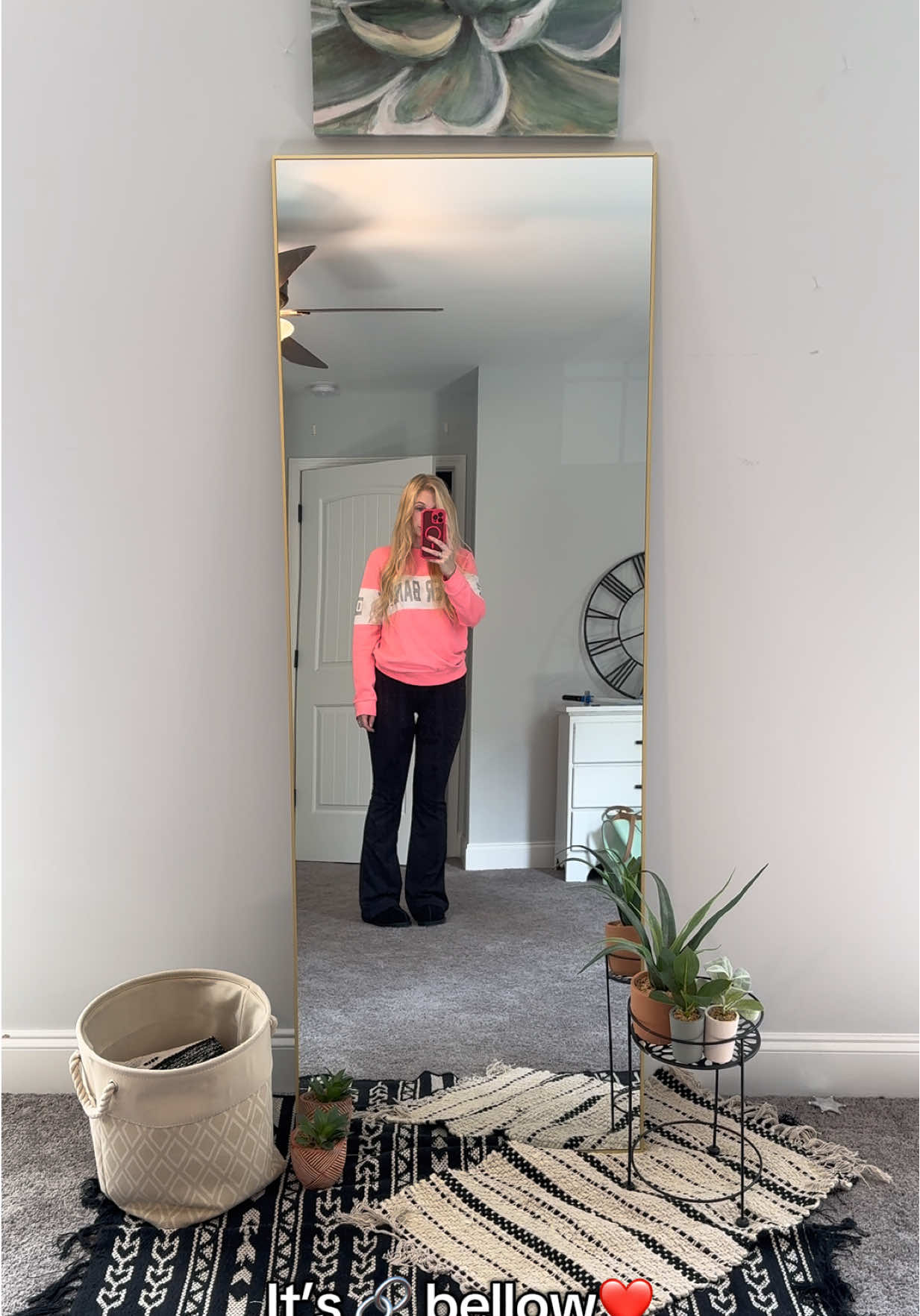 Yall this mirror is so beautiful and the perfect size!!! It’s a 26x71 inch mirror and it’s perfect for doing videos of your outfits or just have a cute mirror in your room😍 they also have a arched one that is beautiful to!!! And the price is amazing!! I have been looking for a mirror this size but couldn’t find one for this price and free shipping! Such a great deal!!😍❤️ get you one while you can😍  #mirror #tiktokshop #tiktokshopaffiliate #tiktokshopfinds #largemirror 