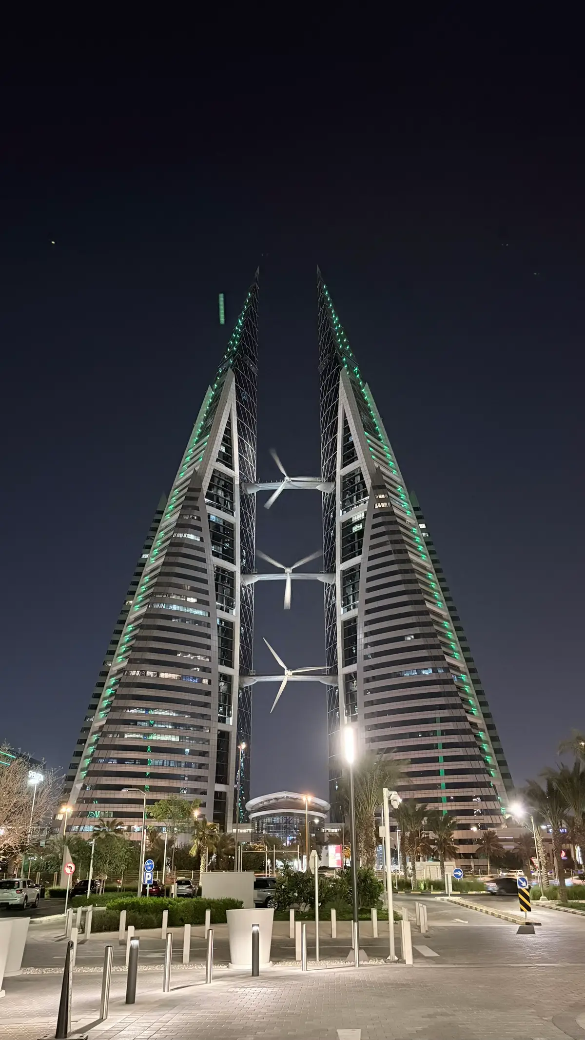 My own version if IOS 26 wallpapers featuring the iconic structures of Bahrain. 🇧🇭 #daveregal #dave #bh #bahrain🇧🇭 #fyp 