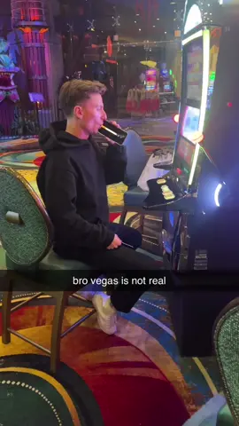 only in vegas smh  (im there this friday 9/26 at the venetian 🎤)