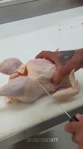 ¿Sabías que un pollo broaster se troza en 8 partes exactas? 🍗 Así empieza todo negocio de broastería: con técnica, precisión y sabor. Si quieres aprender todas las recetas y secretos, la guía ya está lista en mi perfil.” #PolloBroaster #Broasteria #EmprenderDesdeCero #RecetasFaciles #ComidaRapida 