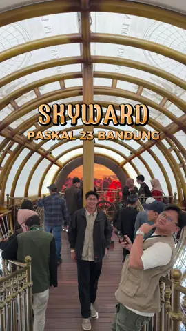 BERSIAPLAH!!! . Bandung akan ada wahana baru yang bikin kalian nyaman dan betah selama ada disana, interior yang instagramable di SKYWARD akan memenuhi seluruh sosial media kalian,siapkan memory hp kalian geysssss! . . . #skyward #skyward23paskal #paskal23 #23paskal #wisata 