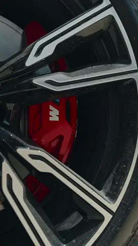 A coupe shape with SUV strength — the 2025 BMW X6 M60i delivers M Performance confidence with space to match your lifestyle. 🖤🚘 BMW of Downtown LA: 📍6333 S Alameda St, Los Angeles, CA 90001 📞 (323) 583-1901 #BMW #BMWDTLA #BMWLA #DTLA #CarPros #LA #LeadingTheWay #NewBMW #bmwlife #bmwm #bmwgram #cardealership #luxurycars #carsofinstagram #BMWX6