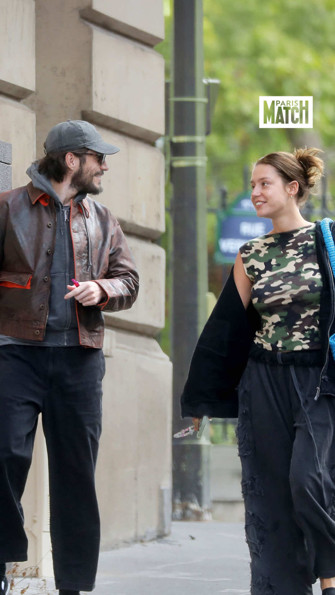 Adèle Exarchopoulos et François Civil attendent un bébé 🍼 Retour sur leur histoire d’amour !  👉 À lire cette semaine dans Paris Match. Disponible chez votre marchand de presse dès jeudi. #onregardequoi #adeleexarchopoulos #francoiscivil 