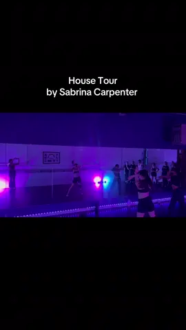 House tour with these cuties🏡 #choreography #dance #danceteacher #sabrinacarpenter #housetour 