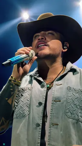 Y si vienes, no respondo 🇧🇴🥵🔥 #JessiUribe #alguienmegusta #SantaCruz #concierto #Bolivia 