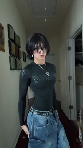 low ass quality @Breathedivinity code MERCY today!! #gymrat #shizukucosplay #gymgirl #compressionshirt 