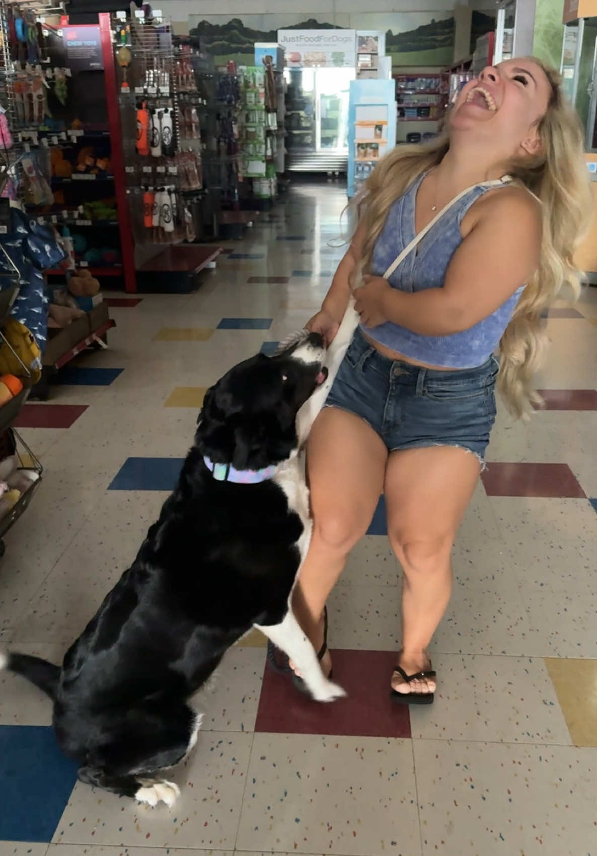 lol she makes me laugh 🤣🐕🐾