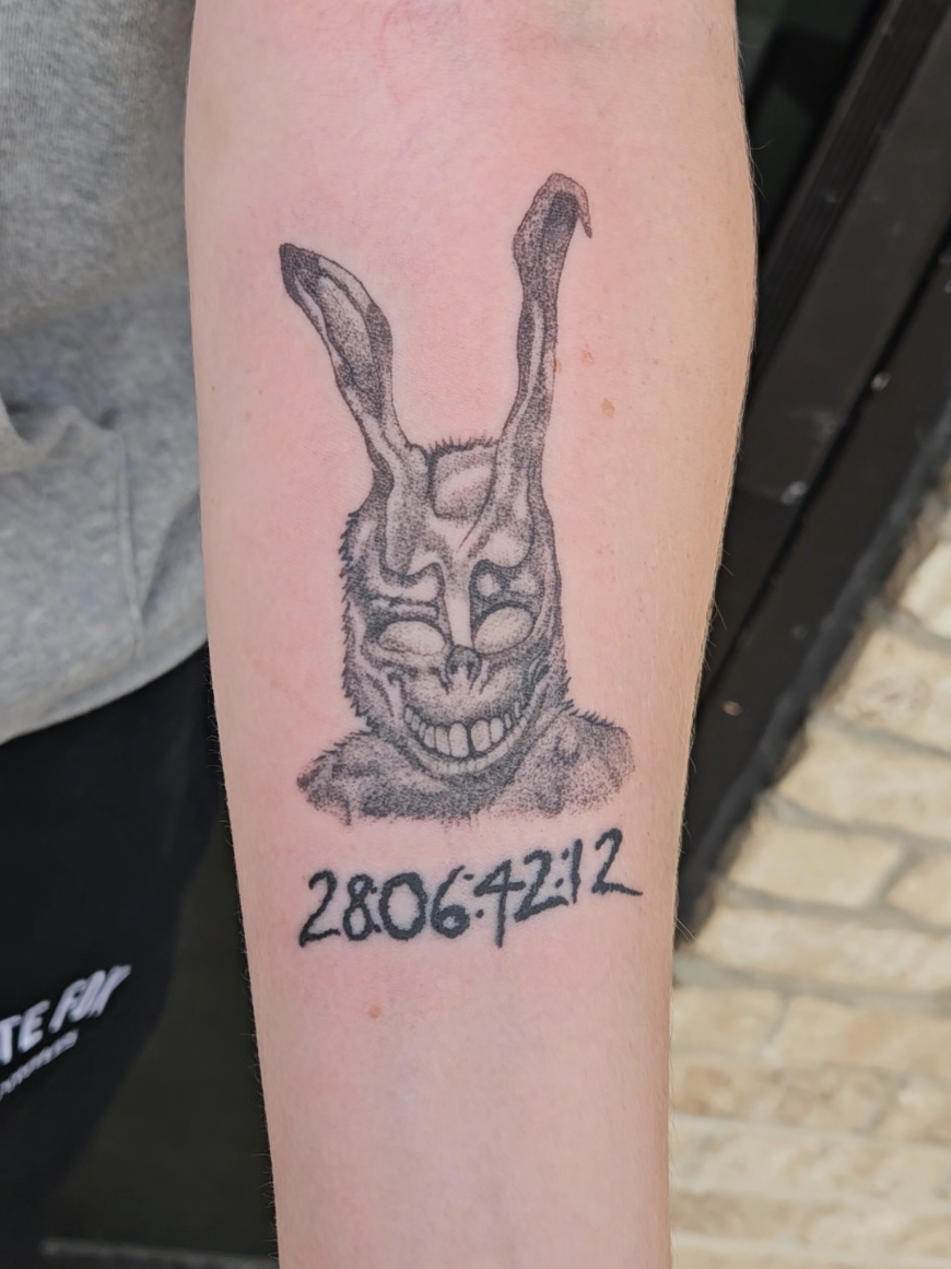 Donnie Darko 🖤 #fypシ #tattooapprentice #tattooartist #shading #Donniedarko 