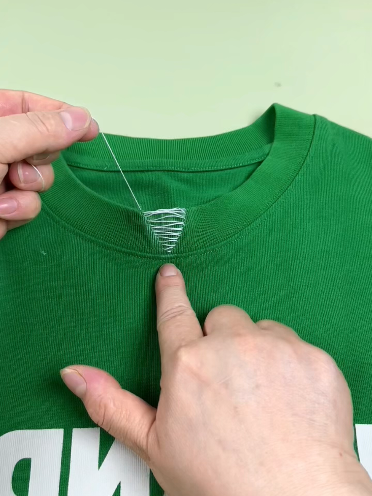 Turn a Loose Collar into a Clean V-Neck #sewingtutorial #repair #vneck #clean #collar 