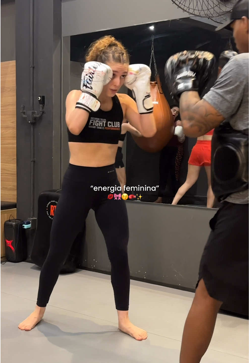 energia feminina no seu auge🥊🎀✨ #muaythai #artesmarciais #muaythaitraining #luta #esporte 