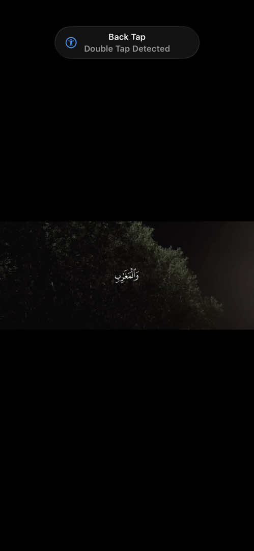 فَلا أُقسِمُ بِرَبِّ المَشارِقِ وَالمَغارِبِ إِنّا لَقادِرونَ المختصر: أقسم الله تعالى بنفسه، وهو رب المشارق والمغارب للشمس والقمر وسائر الكواكب، إنا لقادرون. عَلى أَن نُبَدِّلَ خَيرًا مِنهُم وَما نَحنُ بِمَسبوقينَ المختصر: على تبديلهم بغيرهم ممن يطيع الله، ونهلكهم، لا نعجز عن ذلك، ولسنا بمغلوبين متى أردنا إهلاكهم وتبديلهم بغيرهم. سورة : المعارج : 40 الي 41 #quran #قران 
