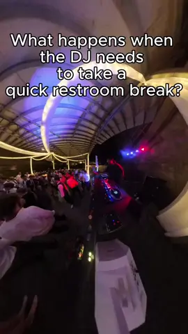When the DJ needs to take a quick restroom break, just call on @simplysharpevents to save the day 😂😂😂 #QDE #dj #mobiledj #wedding #weddingdj #kentucky #kentuckywedding #kentuckydj #kentuckyweddingdj #kentuckybride #kentuckygroom #nashville #nashvillewedding #nashvilledj #nashvilleweddingdj #nashvillebride #nashvillegroom