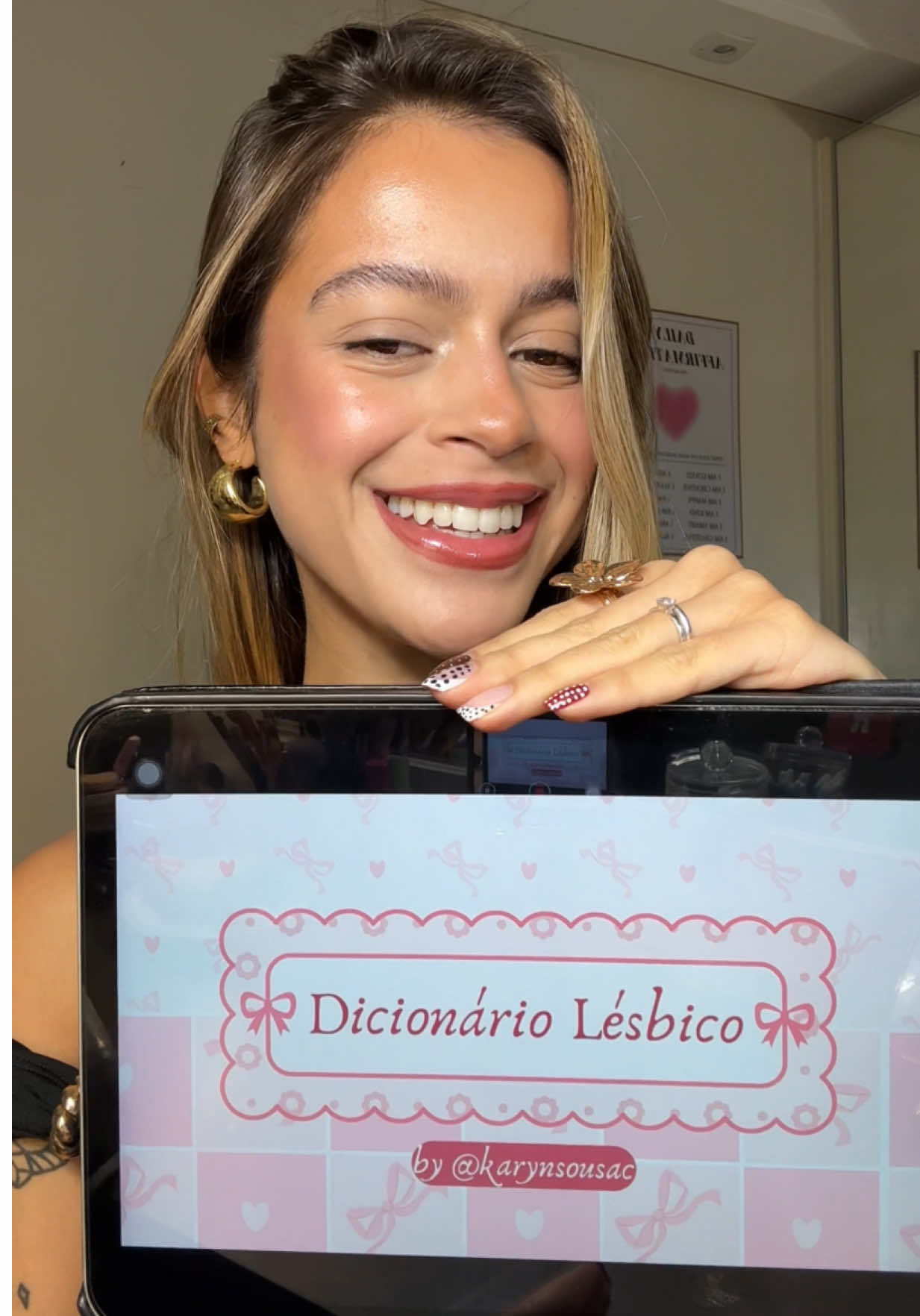 dicionário lésbico 😌🎀🩰🤍 #wlw #lesbiansoftiktok 
