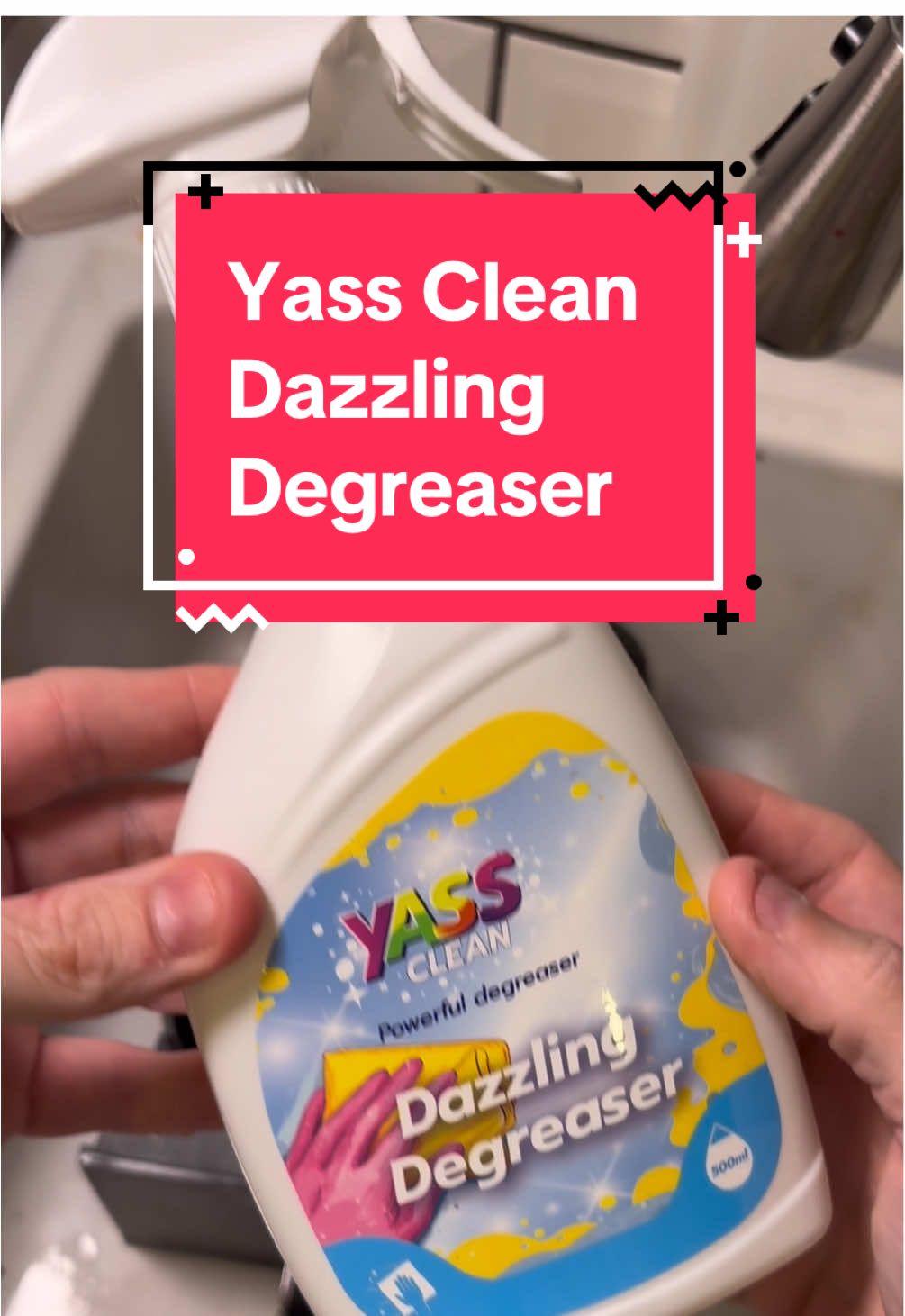 This will save you hours of cleaning! And it’s currently only a fiver! @Yass Clean #degreaser #kitchendegreaser #kitchencleaning #foryoudays #tiktokmademebuyit