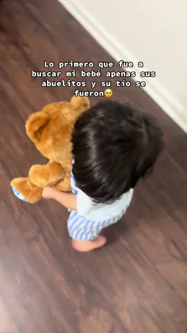 Lo reprodujo como 20 veces o me pedía que lo ayude a reproducir 🥹❤️ #familia #belenparada #parati 