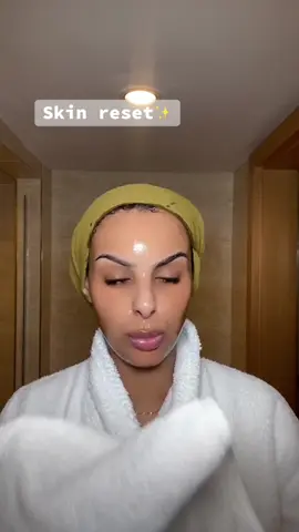 When my skin needs to be revived x @Himalaya Facecare face wash  @LUMENE skin hydration serum  @No7 retinol eye cream  @Rinkle collagen mask 