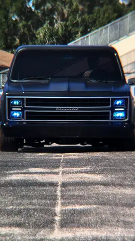 Testing out a new lens 👀……#c10 #trucks #automotive #exhaust #squarebody 