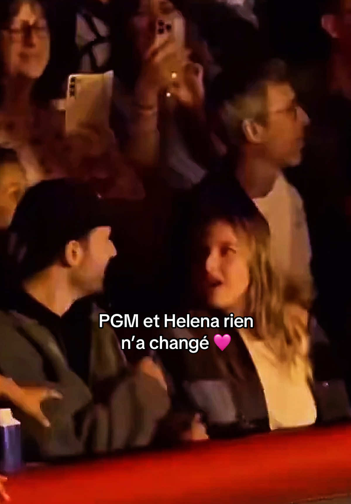 PGM et Helena présents pour le concert de Julien à la Cigale de Paris @Pierre Garnier @Hélé #pierregarnier #pgm #pierregarniermusique #helenabailly 