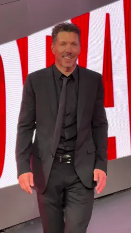 Just a happy man. ❤️🤍 #InsideLALIGA #DerbisCincoEstrellas #LALIGAHighlights #DeportesEnTikTok #AtletiRayo