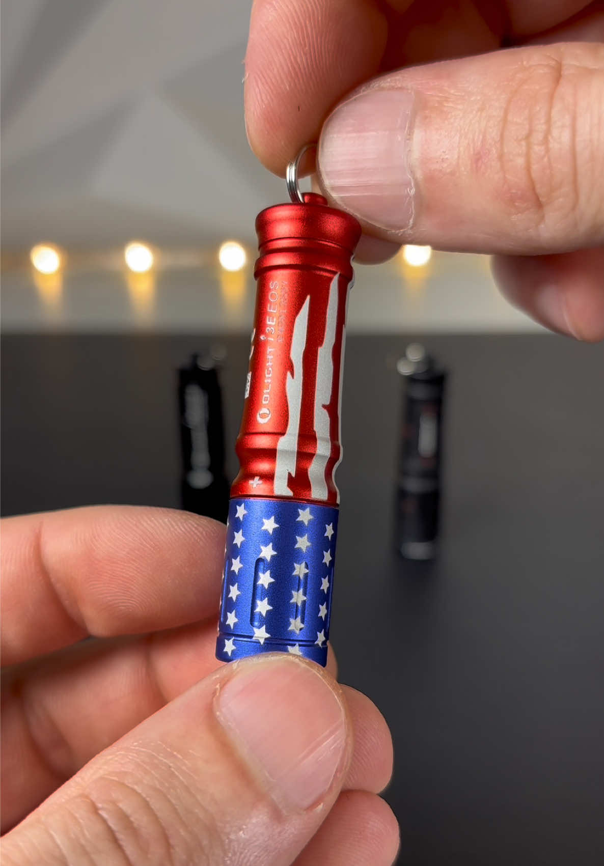 The Olight i3e EOS keychain flashlight small & compact gets to 90lumens and they have a colors and design options.  #olight #olightflashlight #keychainflashlight #flashlight #keychain 