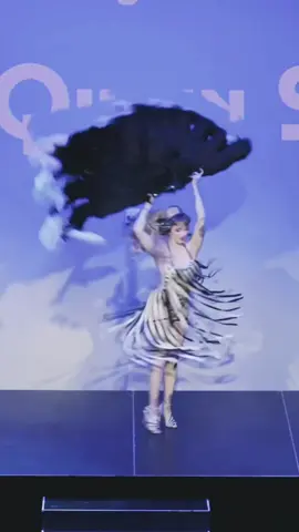 Do I need an excuse to post to Wuthering Heights? No. BUT IF I DID it’d be because this snippet perfectly matches the snare and the co-oh-oh-old bit 😅 #OneForSorrow #katebush #fandancer #lasvegas #glittercryptid 