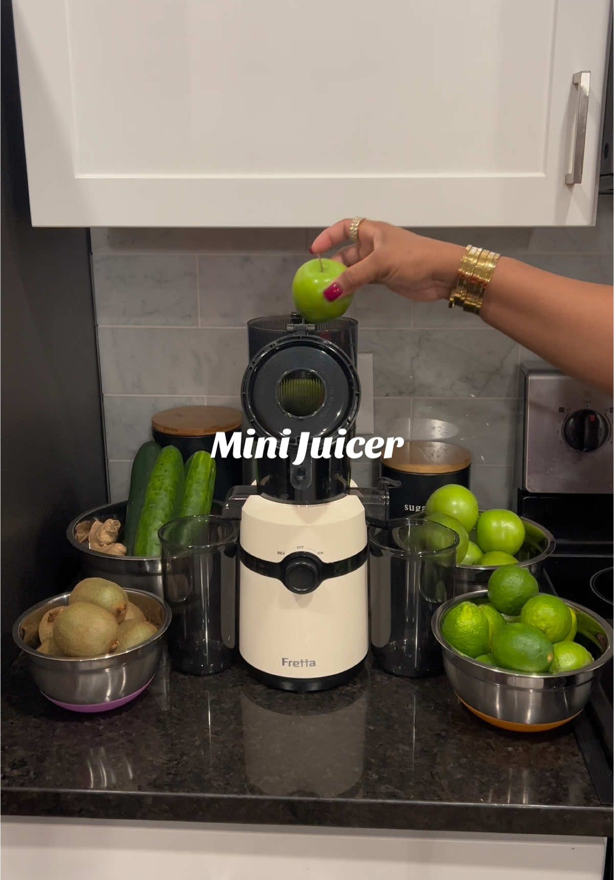 If you’ve been looking for a mini juicer look no further and check out this one from @fretta  #juicing #juicerecipe #juicerecipes #juice #health #healthyliving #healthylifestyle #healthyrecipe #Fitness #fitnessmotivaton #fitnesstok #fittips 