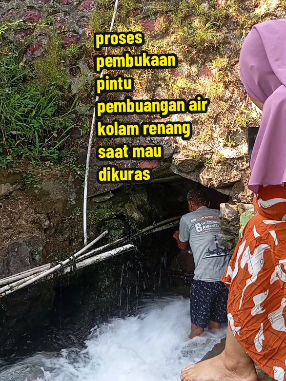 kolam renang kalitaman dikuras tiap hr kamis pagi dan minggu sore#kolamrenang #pembukaanpintuairpembuanganairkolamrenang #pintuairkolamrenang #pembuanganairkolamrenang 